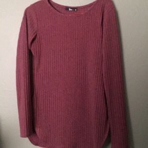 Pinkish sweater, amazing condition only worn once